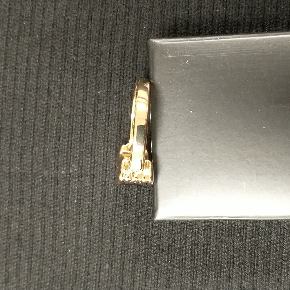 Ring - Picture 2 of 3